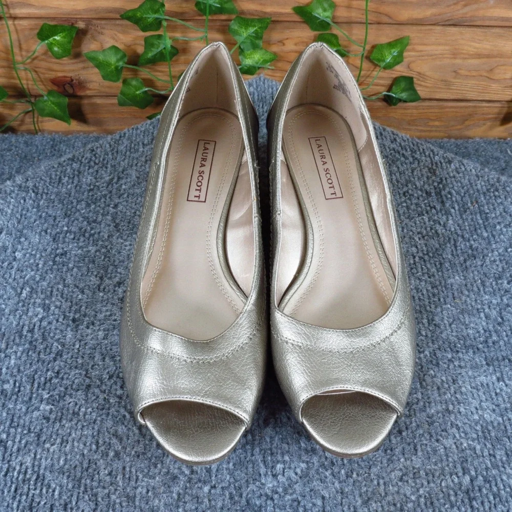 Laura Scott Coleen Women Peep Toe Wedge Pump Size 8.5M Dress Champagne Gold